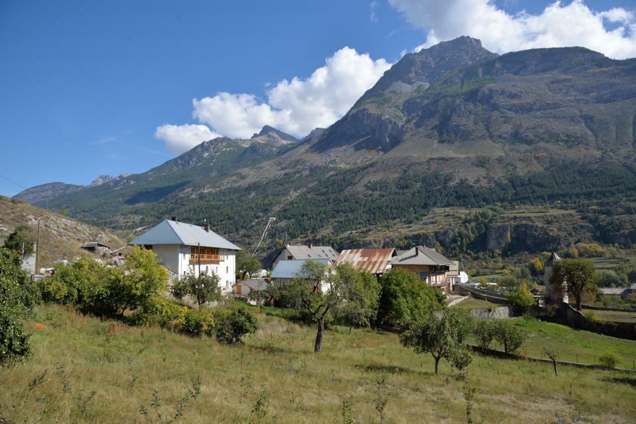 La Maison Abeil LʼArgentière-la-Bessée Екстериор снимка