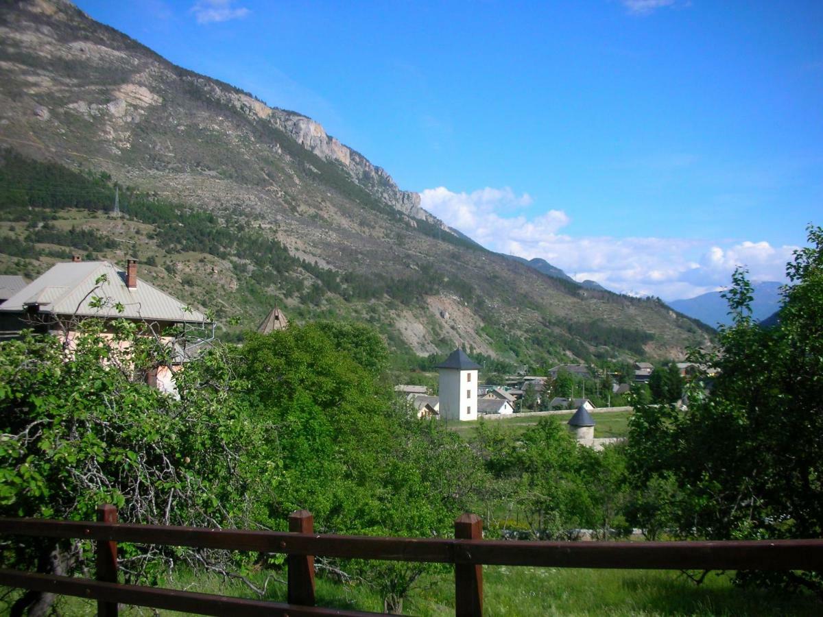 La Maison Abeil LʼArgentière-la-Bessée Екстериор снимка
